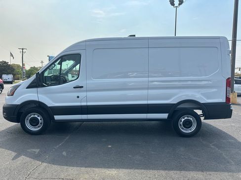 New 2026 Ford Transit 250 148 Medium Roof RWD image 4