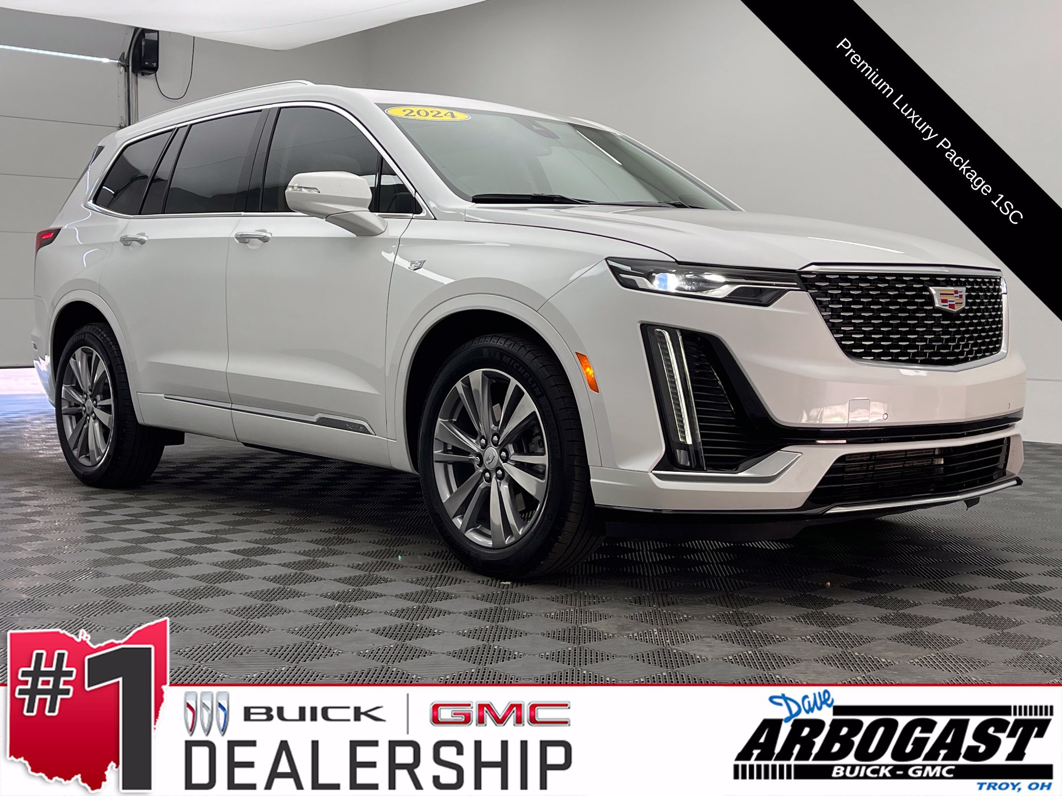 Used 2024 Cadillac XT6 Premium Luxury FWD image 1