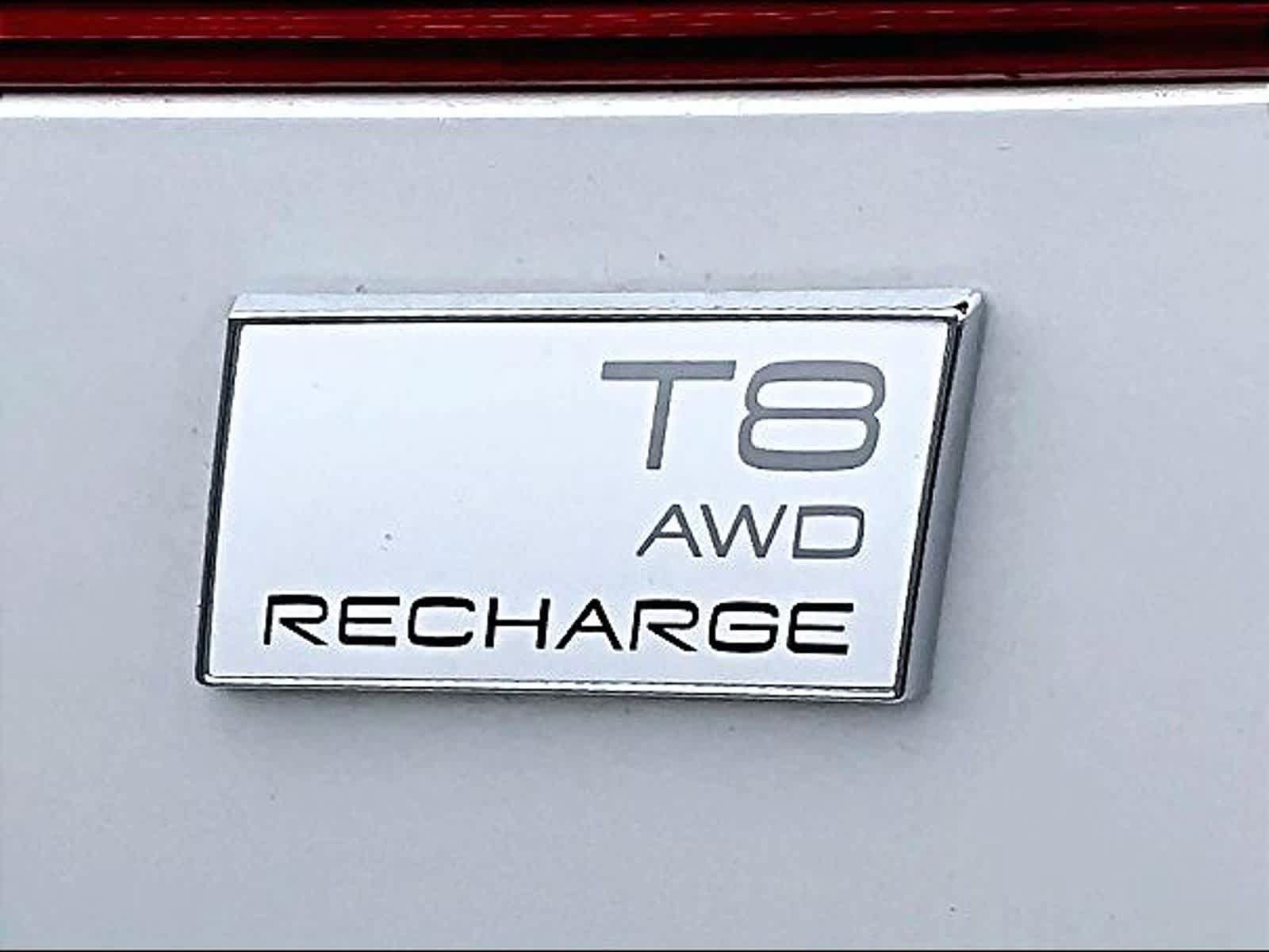 Used 2024 Volvo XC60 T8 Plus w/ Protection Package Premier AWD/4WD image 13