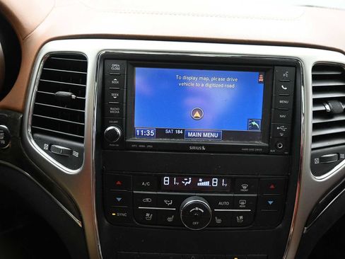 Used 2011 Jeep Grand Cherokee Overland Summit image 19