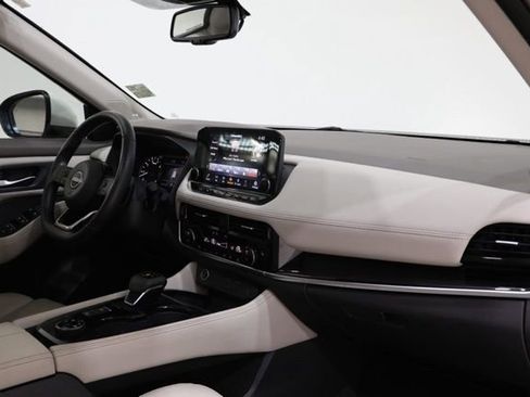 Used 2023 Nissan Rogue SL w/ SL Premium Package image 15