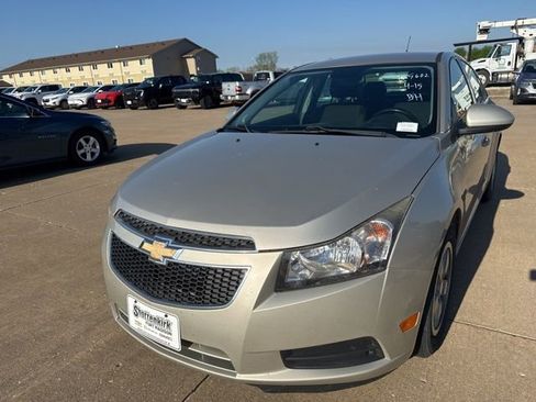 Used 2014 Chevrolet Cruze LT image 8