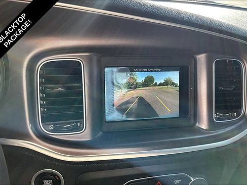 Used 2022 Dodge Charger SXT RWD image 21