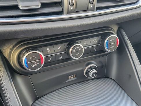 New 2025 Alfa Romeo Stelvio Sprint w/ Veloce Package AWD/4WD image 16