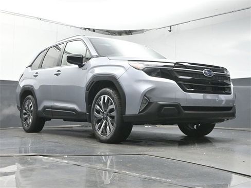 New 2025 Subaru Forester Touring image 34