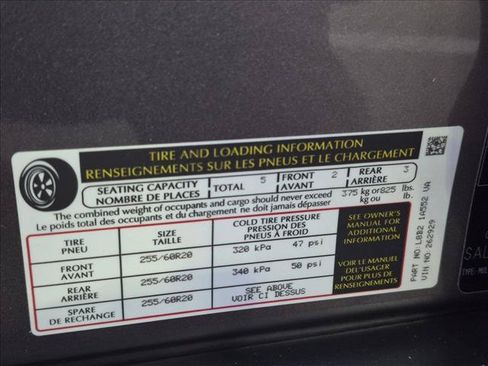 Used 2024 Land Rover Defender 110 X-Dynamic SE AWD/4WD image 25