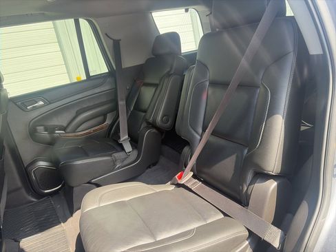 Used 2020 Chevrolet Tahoe LT w/ Luxury Package image 12