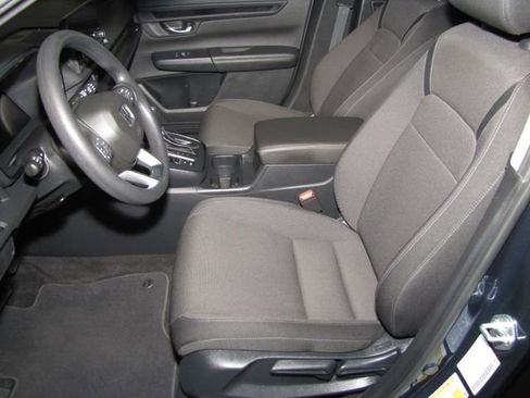 Certified 2025 Honda CR-V LX image 8