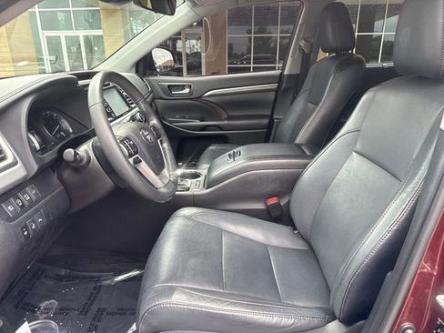 Used 2019 Toyota Highlander Limited Platinum AWD/4WD image 8