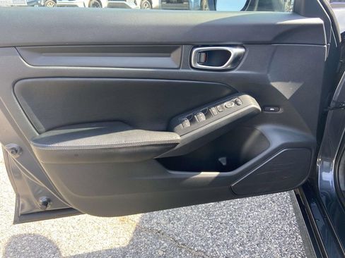 Used 2022 Honda Civic Sport image 12