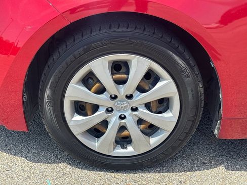 Used 2020 Toyota Corolla LE FWD image 13