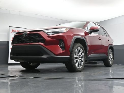 Used 2023 Toyota RAV4 XLE Premium AWD/4WD image 20