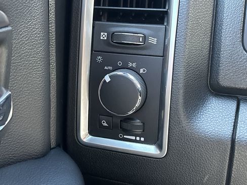 Used 2022 RAM 1500 Classic Warlock w/ Electronics Group AWD/4WD image 8