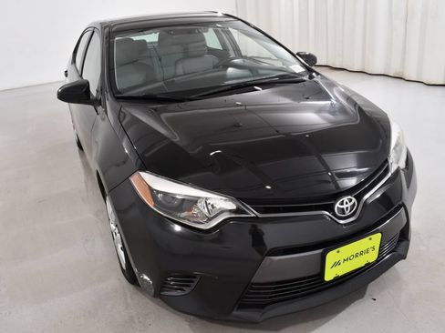 Used 2016 Toyota Corolla LE FWD image 4
