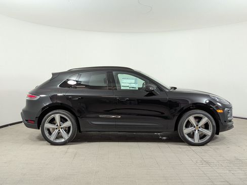 New 2026 Porsche Macan AWD/4WD image 8