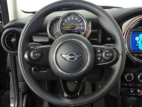 Used 2019 MINI Cooper 4-Door Hardtop image 27
