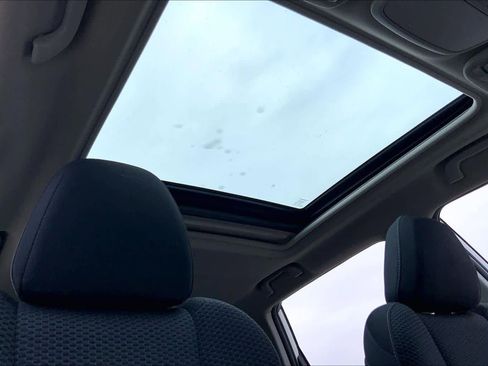 Used 2020 Subaru Forester Premium image 13