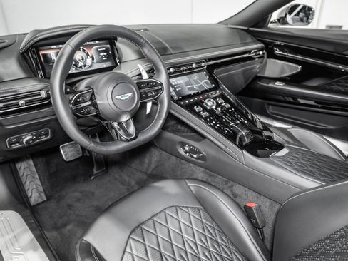 Used 2024 Aston Martin DB12 Coupe image 3