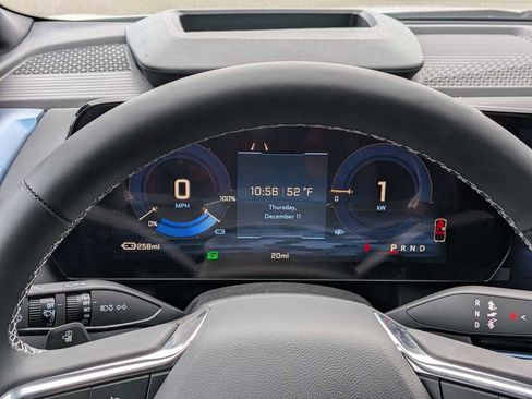 New 2026 Chevrolet Equinox EV LT image 30