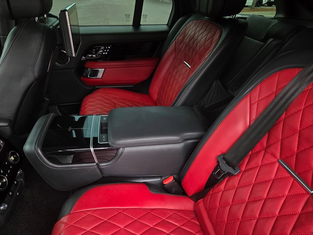 Used 2020 Land Rover Range Rover SV Autobiography Dynamic AWD/4WD image 16