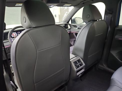 New 2026 Volkswagen Tiguan SE R-Line image 18