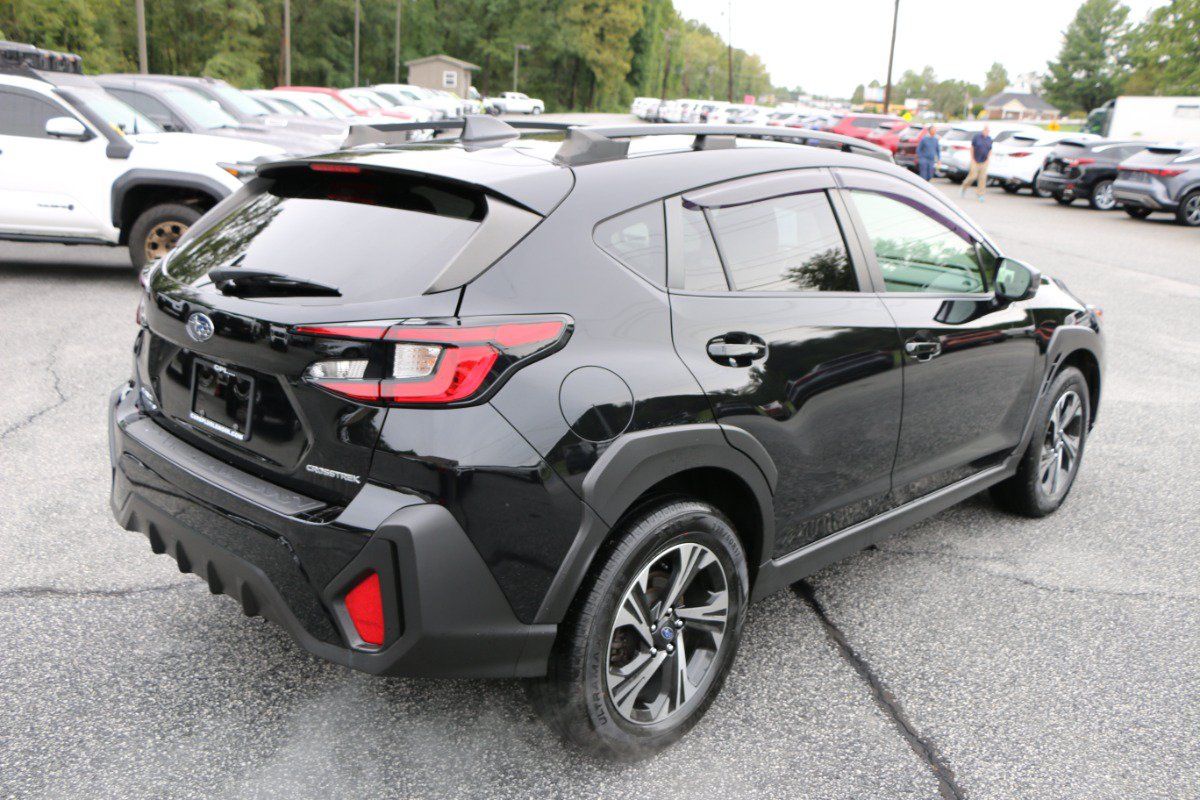 Used 2024 Subaru Crosstrek 2.0i Premium w/ Crosstrek Mirror Package AWD/4WD image 8