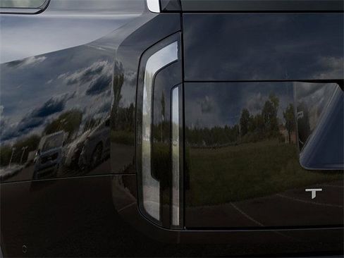 New 2027 Kia Telluride S image 11