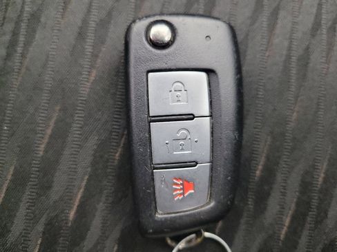 Used 2019 Nissan Rogue S AWD/4WD image 32
