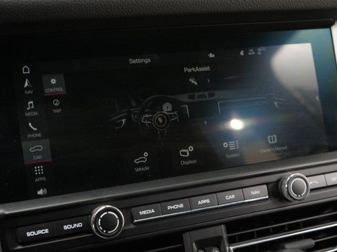 Used 2020 Porsche Macan image 55