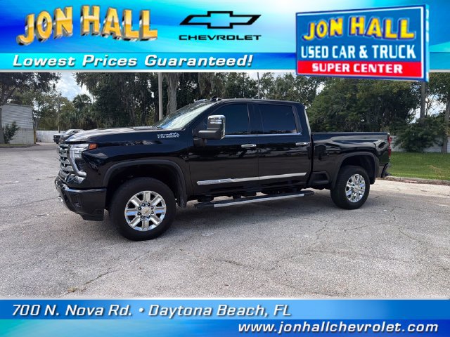 Used 2024 Chevrolet Silverado 2500 High Country AWD/4WD image 2