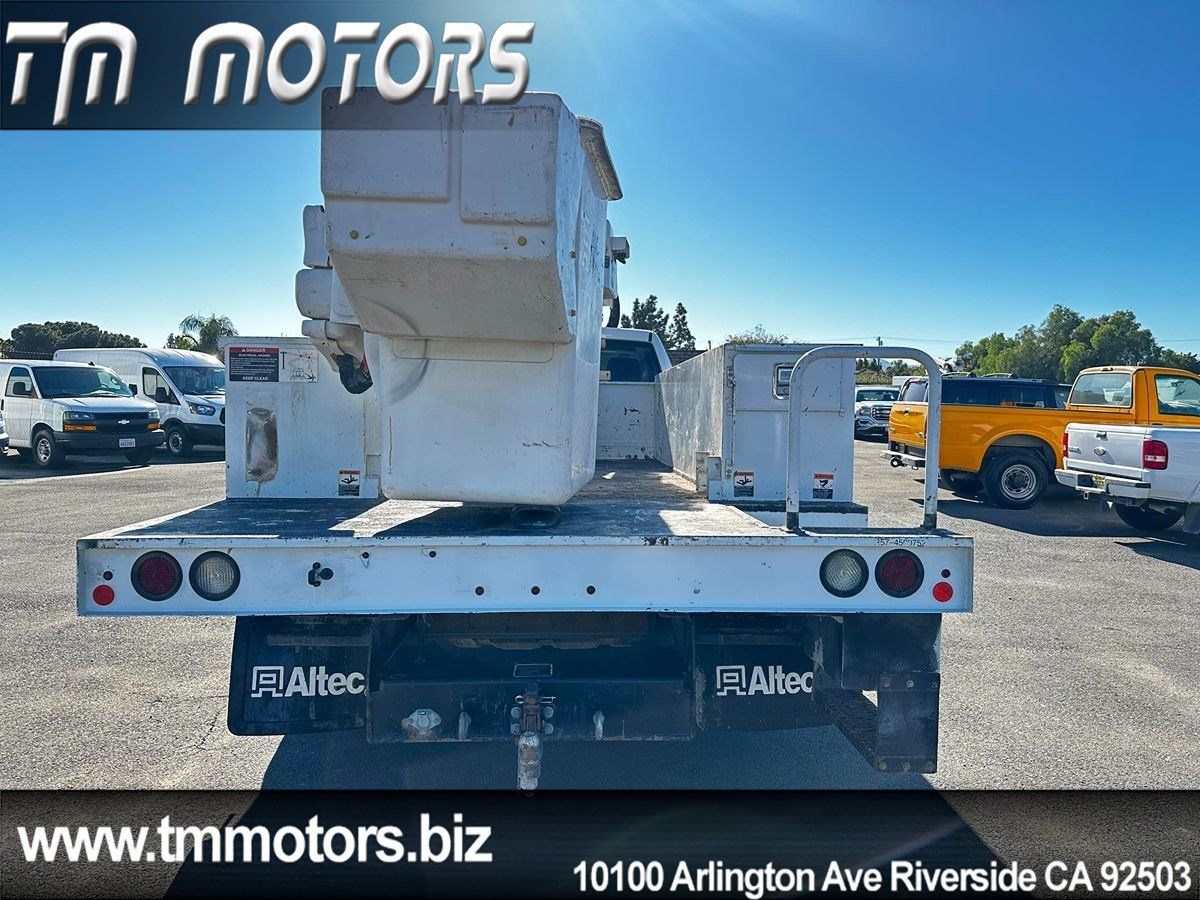 Used 2017 RAM 5500 Tradesman w/ Ambulance Prep Group RWD image 5