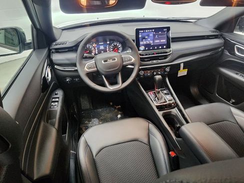 New 2026 Jeep Compass Latitude image 33