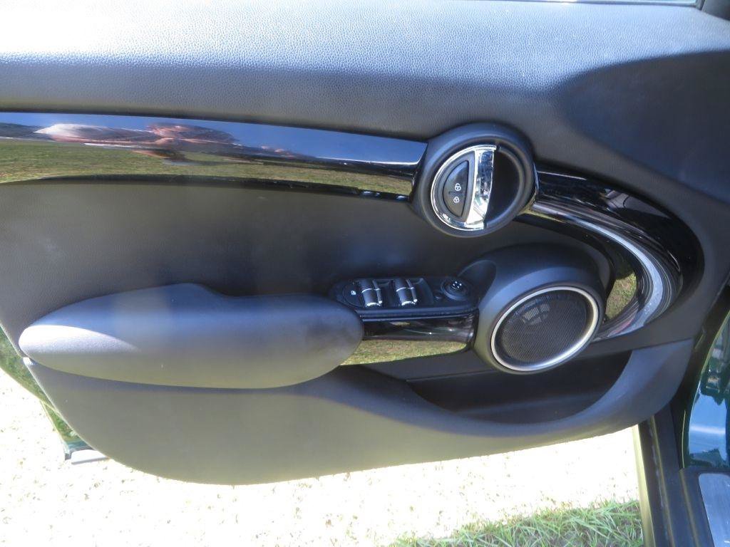 Used 2015 MINI Cooper S FWD image 11