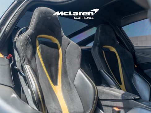 Used 2018 McLaren 720S Performance RWD image 12