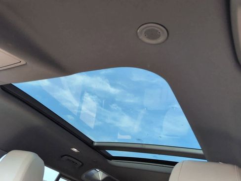 Used 2021 Land Rover Defender 110 S image 19