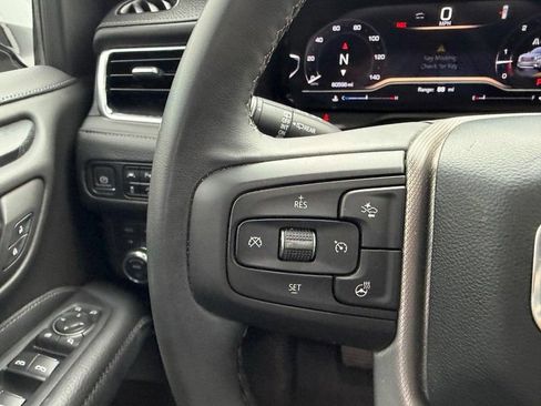 Used 2023 GMC Yukon XL Denali AWD/4WD image 14