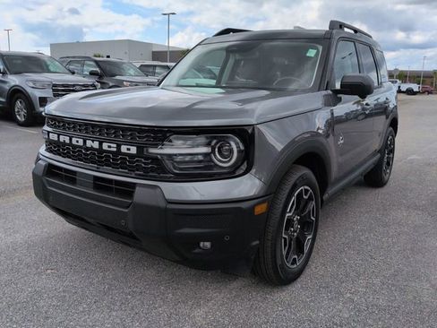 Used 2025 Ford Bronco Sport Outer Banks w/ Outer Banks Tech Package+ AWD/4WD image 8