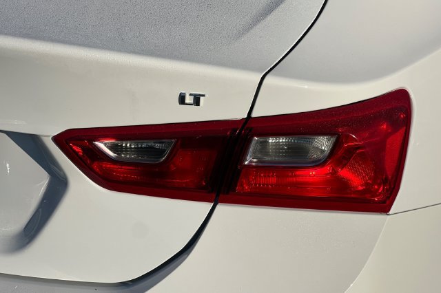 Used 2024 Chevrolet Malibu LT FWD image 37