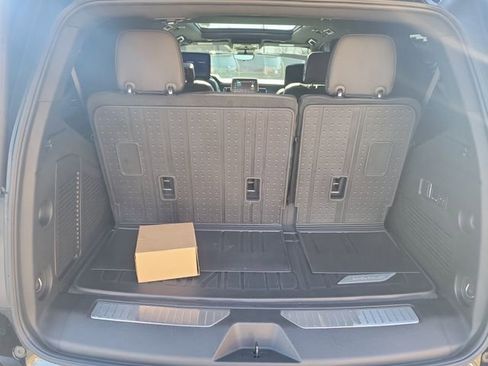 Used 2023 Chevrolet Tahoe High Country w/ Advanced Technology Package image 31