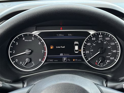 Used 2024 Nissan Sentra SV image 13