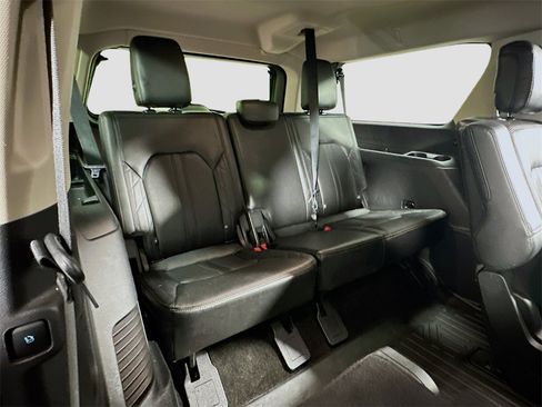 Used 2018 Ford Expedition Max Platinum image 30