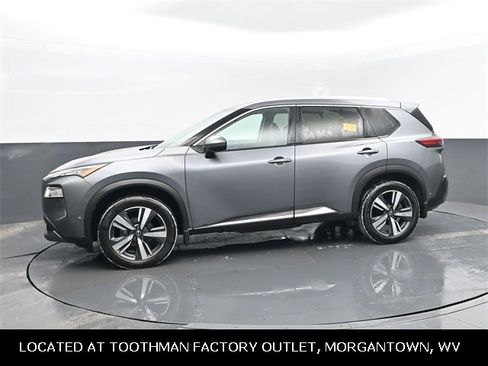 Used 2023 Nissan Rogue SL w/ SL Premium Package image 2