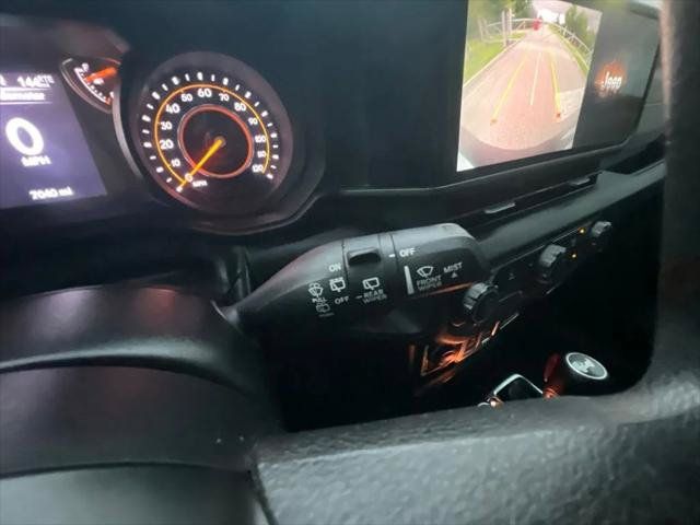 Certified 2025 Jeep Wrangler Sport AWD/4WD image 39