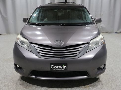 Used 2015 Toyota Sienna XLE AWD/4WD image 8