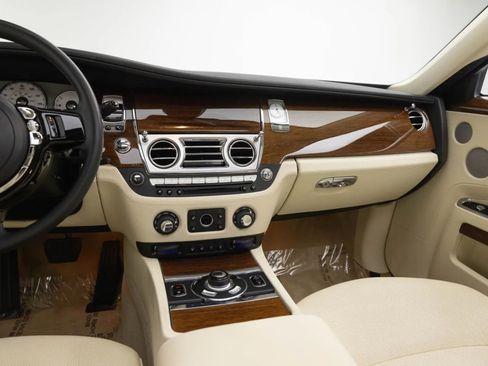 Used 2010 Rolls-Royce Ghost RWD image 14