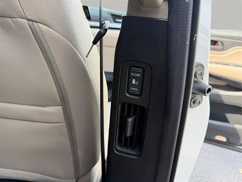 Used 2020 Honda Odyssey EX-L image 30