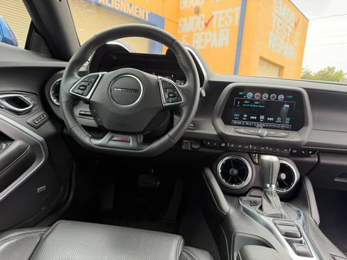 Used 2018 Chevrolet Camaro SS RWD image 18
