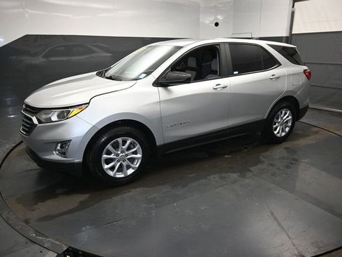 Used 2021 Chevrolet Equinox LS w/ LS Convenience Package image 30