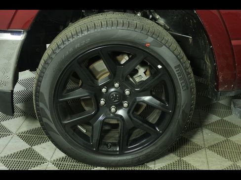 Used 2022 RAM 1500 Laramie AWD/4WD image 11