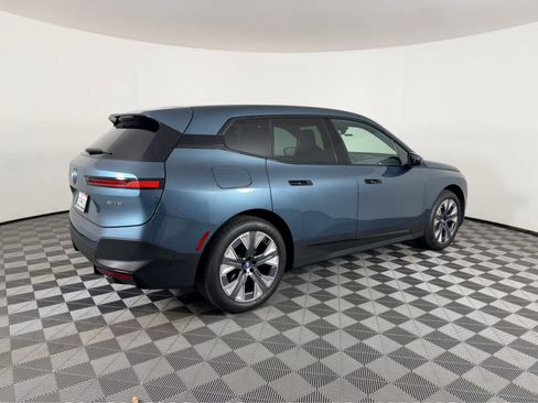 Used 2025 BMW iX xDrive50 w/ Convenience Package image 4